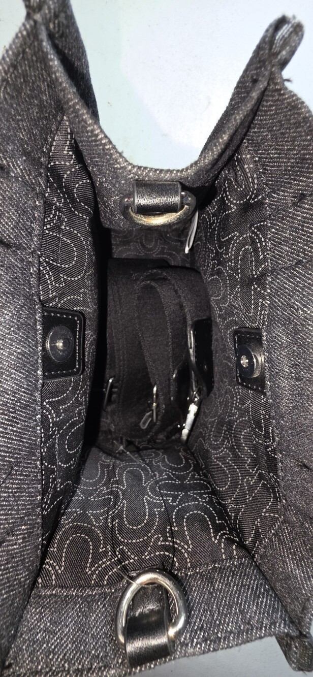 NWOT True Religion Women's Small Purse Black/White Logo Y2K Rn109028 Sku 231 - Picture 5 of 6